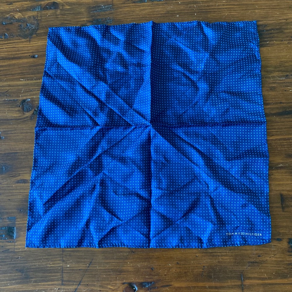 Tommy Hilfiger Mens Royal Blue Silk Polka Dot Pocket Square Handkerchief